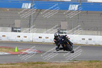 media/Nov-26-2022-Fastrack Riders (Sat) [[b001e85eef]]/Level 3/Session 3 Outside Turn 9/